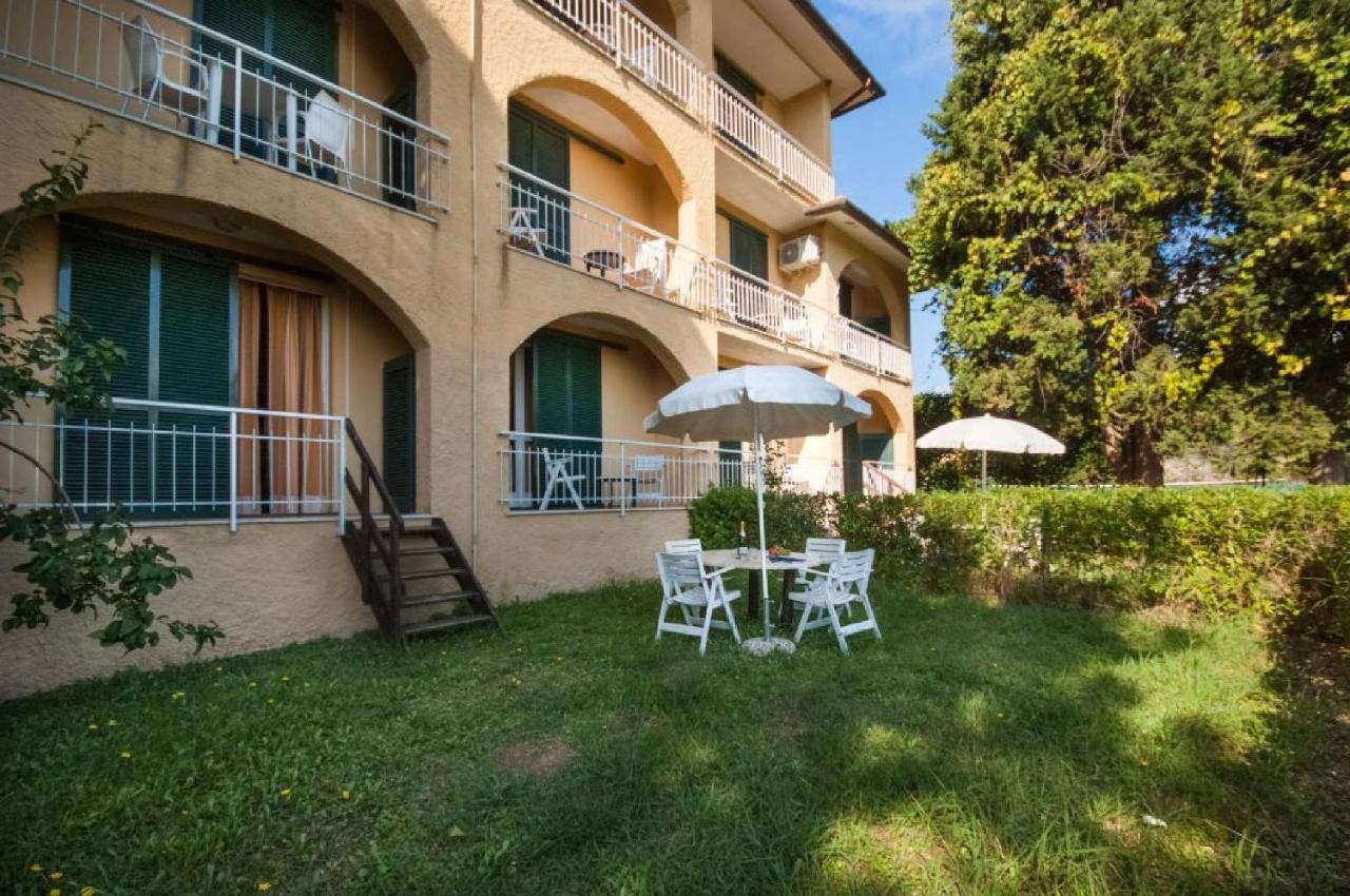 Residence Golfo Della Лакона Екстер'єр фото