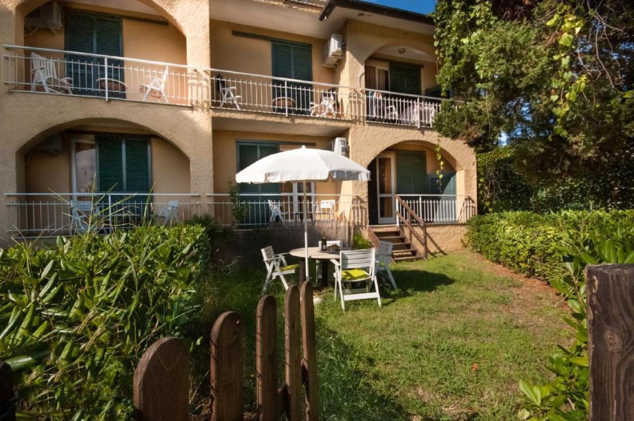 Residence Golfo Della Лакона Екстер'єр фото