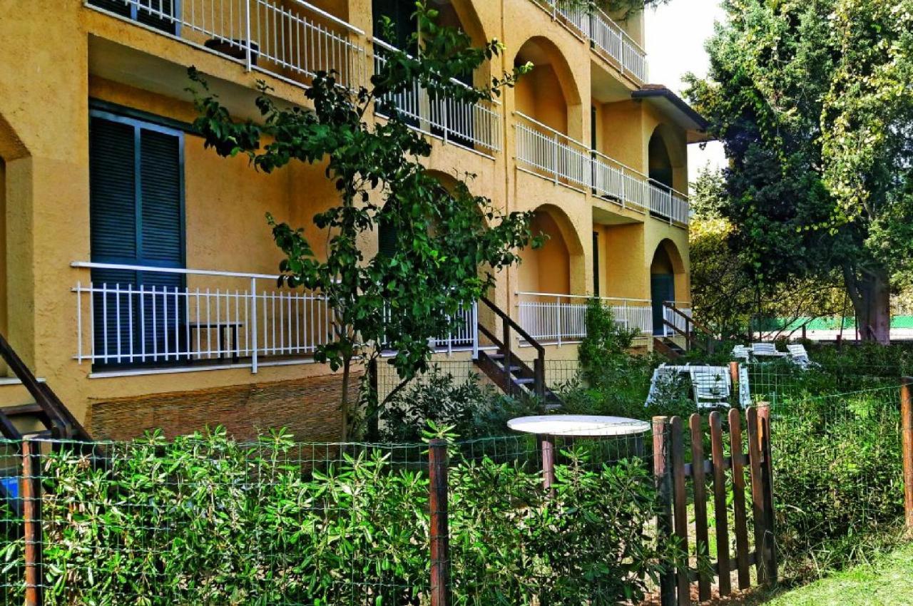 Residence Golfo Della Лакона Екстер'єр фото